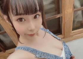 吉泽梨亚