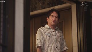 JUQ-726 [中文字幕] 渡假村泳池NTR 专属好女人×大人的比基尼…违背道德感和开放感交错的NTR剧场 沖宫那美