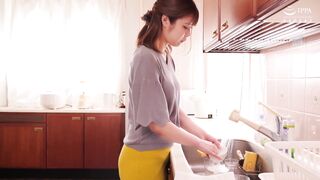 VEMA-215 [中文字幕] 父亲带回来的再婚对象是我住院时心仪的护士步美。忌妒勃起中出性交