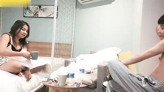 白嫖良家妹子，聊聊天翘起屁股后入大力猛操