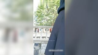 户外短裙少妇肉色丝袜勾引路人凉亭玩骚穴
