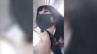 悠米作品《cos胡桃被狂热粉丝绑架记》这次的拍摄为竖屏，方便大家用手机看的话体验感也会更好~