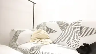 【极品萝莉】嫩妹子被操到瘫软高潮 哭着求饶也没用
