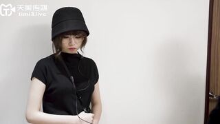 天美传媒TMW032实习助理第一天拍AV_乐雪淆