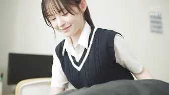 IPZZ-694 [中文字幕]天真烂漫的制服美少女的趣味口交 山田铃奈