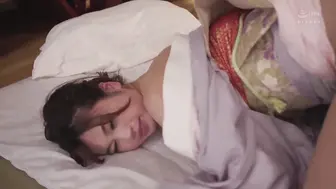 JUQ-425 [中文字幕] 年輕老闆娘 恥辱的中出肉體接待 被當成中年男人們聽話肉奴隸的三天 前田美波