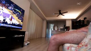 淫蕩女警下班回家，連制服都還沒脫，就狂舔魯蛇男友的肉棒_4k