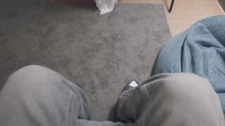 151【丝米】《沦为狗奴的小叶5》男娘小叶躲衣柜里偷偷玩棒棒，主人通过开启小狗身上郊狼听到衣柜发出声音，随后跪地牵出