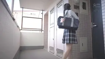 ROYD-127 [中文字幕] 円井萌華 - 女學生NTR 隔壁AV噪音大叔把女友睡走，沒注意到的我
